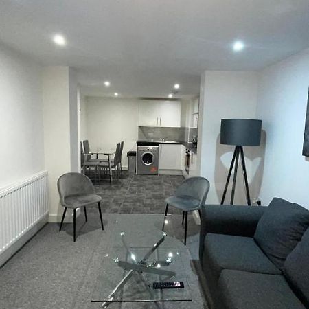 2 Bed Room Luxury Apartment In Old Kent Road London Exterior photo