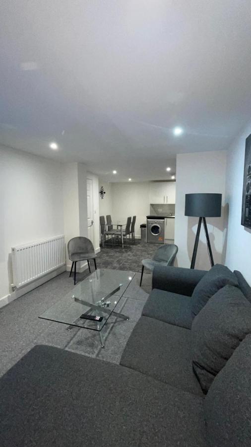 2 Bed Room Luxury Apartment In Old Kent Road London Exterior photo